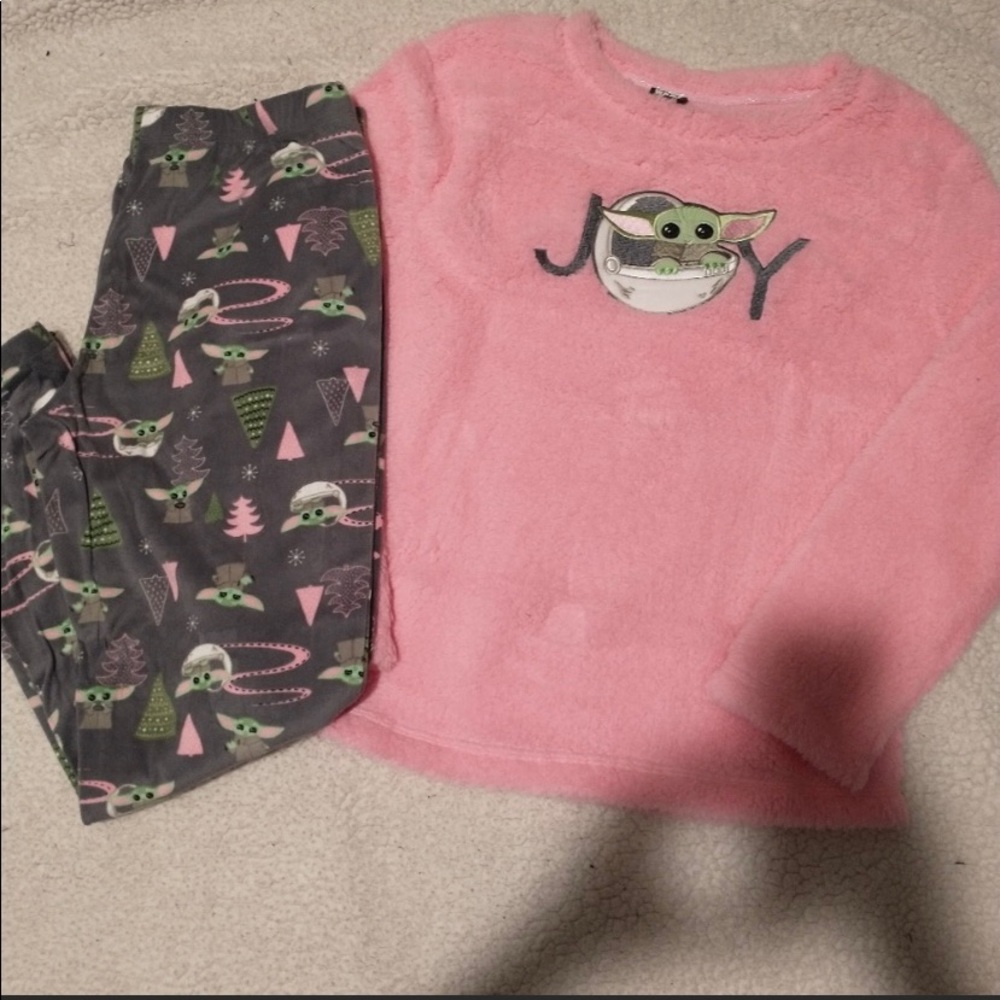 Disney Star Wars The Mandalorian "Baby Yoda" Pajamas